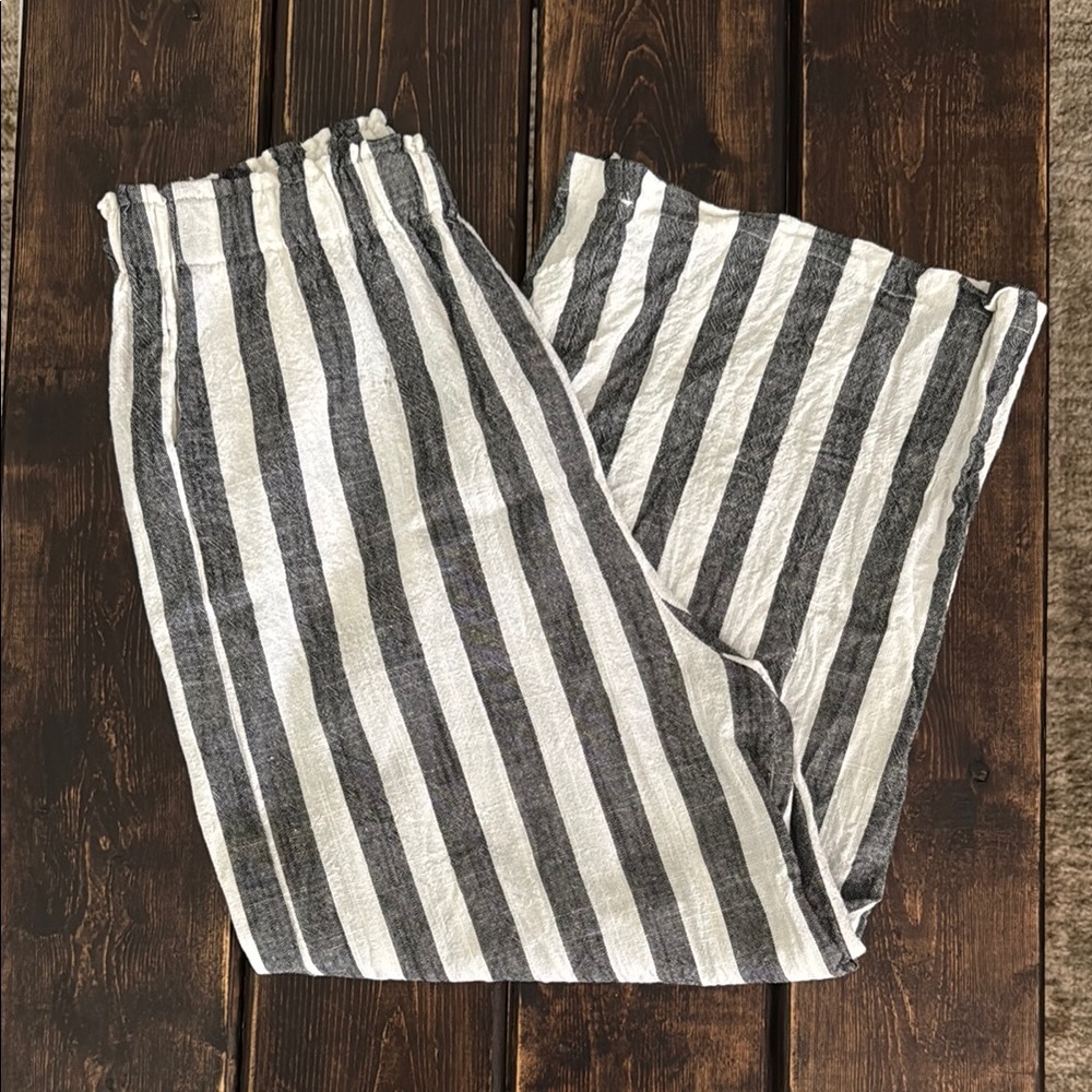 Women’s Striped Black and White linen pants